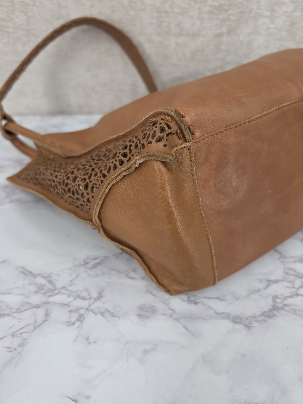 The Sak Brown Laser Cut Leather Handbag Fringe Tassel Charm LARGE WATER SPOT - Picture 9 of 12